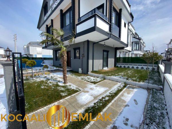 WhatsApp-Image-2022-03-12-at-16.53.09-2-600x450