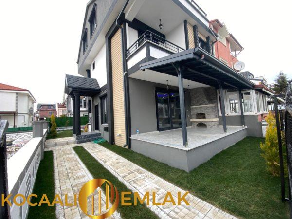 WhatsApp-Image-2022-03-12-at-16.53.17-2-600x450