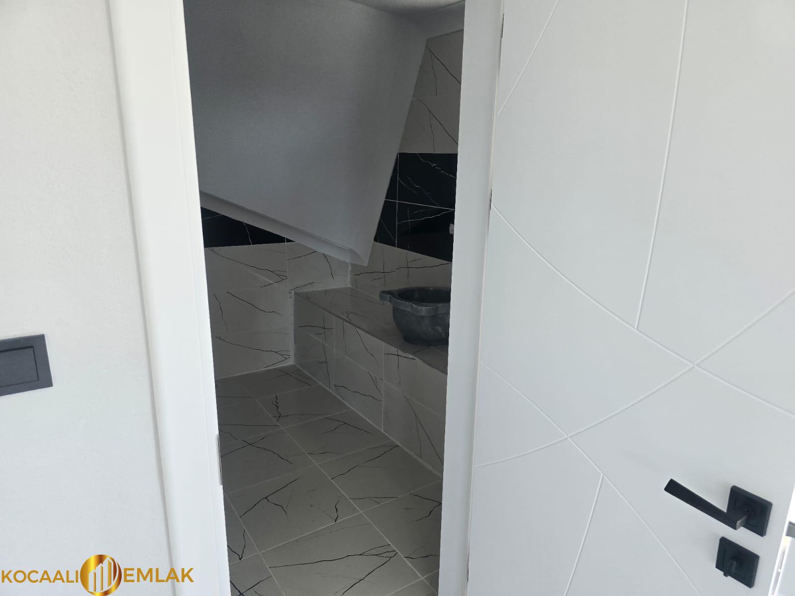 WhatsApp Image 2025-05-05 at 22.13.51