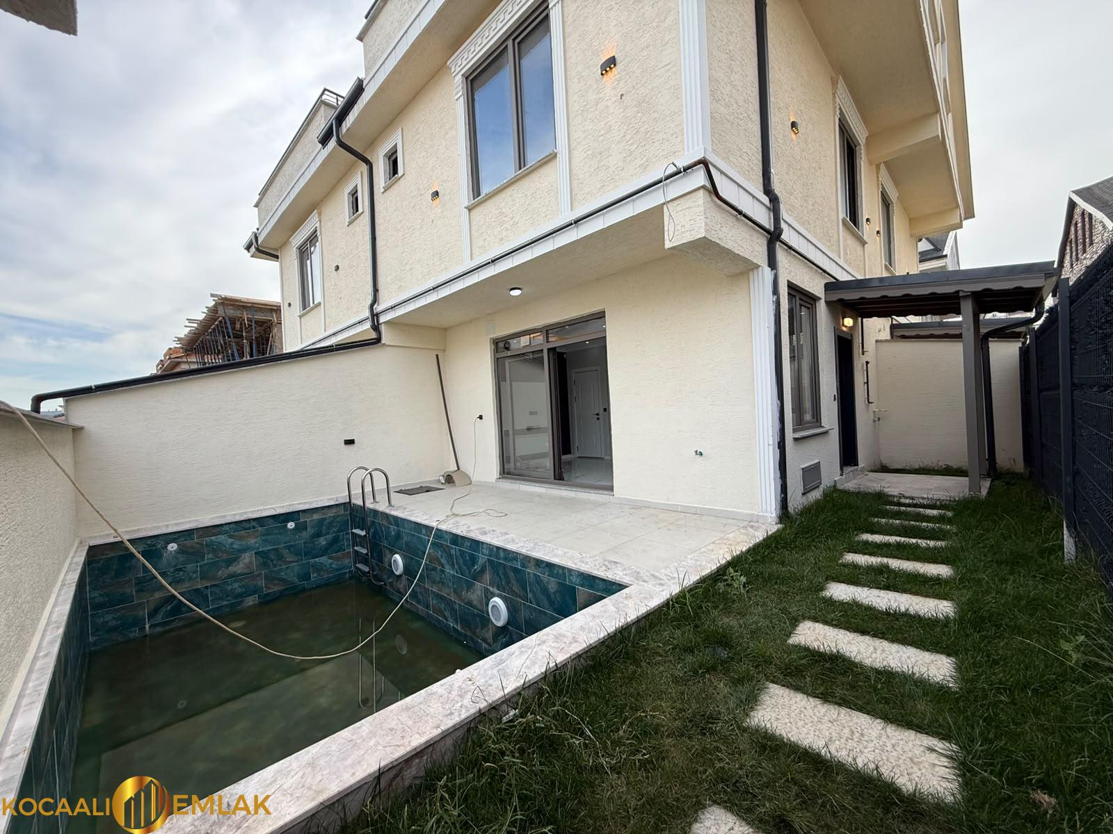 Kocaali Yayla Mahallesi 3+1 havuzlu satılık villa Kocaali Yayla Mahallesi 3+1 havuzlu satılık villa